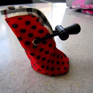 Simply Wag Small Dog Rainboots Slip On Toggle Tie